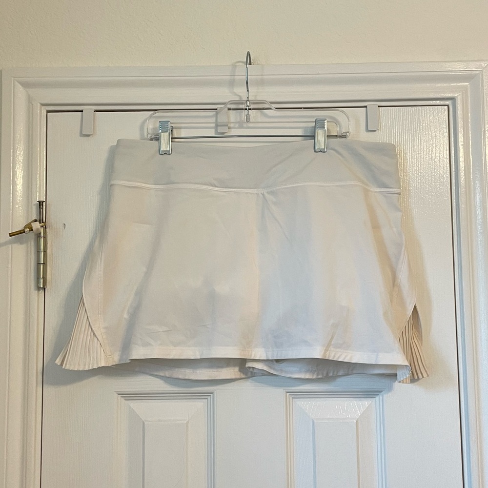 Lululemon Play Off the Pleats Mid-Rise Skirt in White Size 10